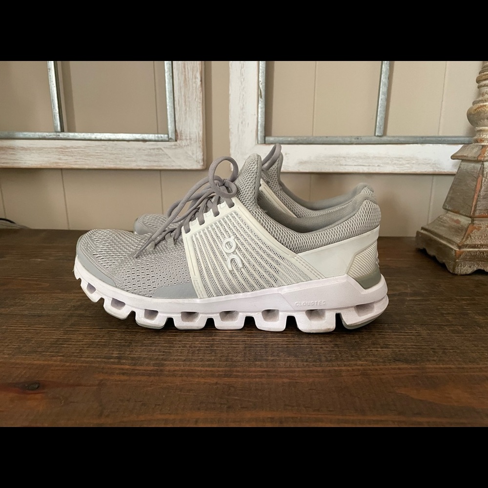 On Cloudswift Running Shoe - women’s size 7